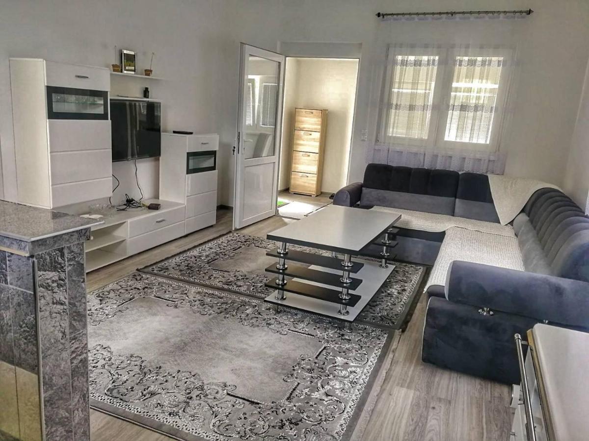 Apartman Visoko-Oaza Mira Exterior foto